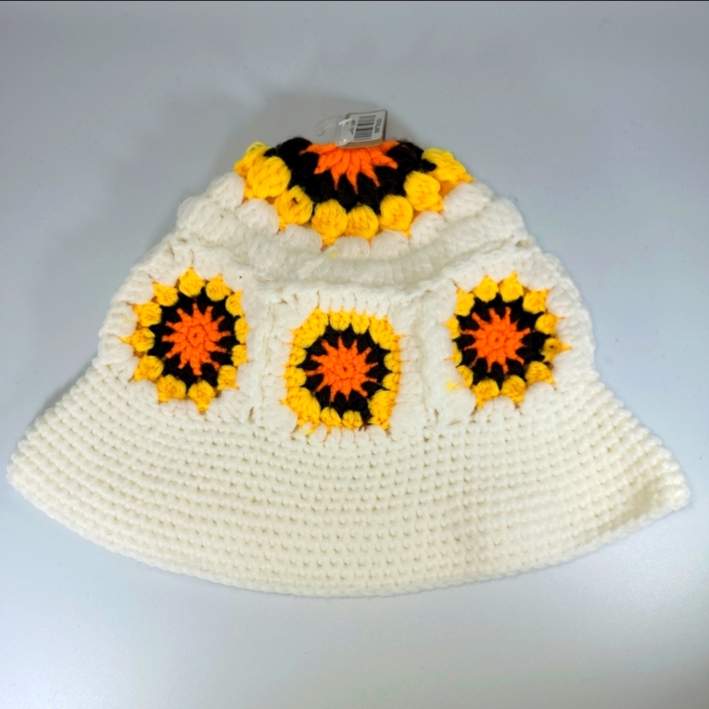 Granny Square Bucket Hat Beanie Knit Crochet Cream Orange Yellow Brown NWT